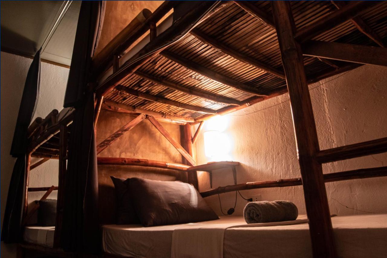 Ohlala Hostel Моалбоал Экстерьер фото