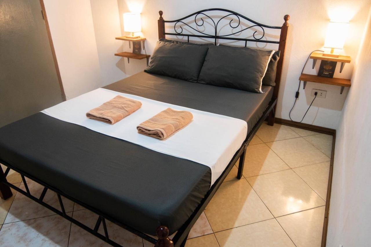 Ohlala Hostel Моалбоал Экстерьер фото