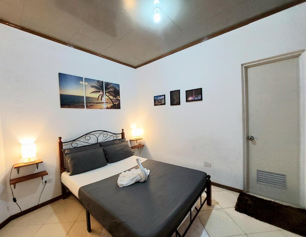Ohlala Hostel Моалбоал Экстерьер фото