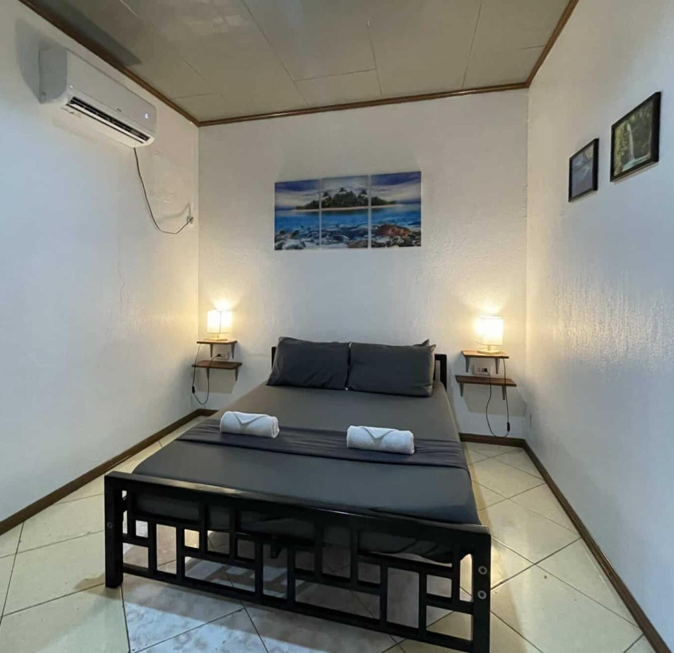 Ohlala Hostel Моалбоал Экстерьер фото